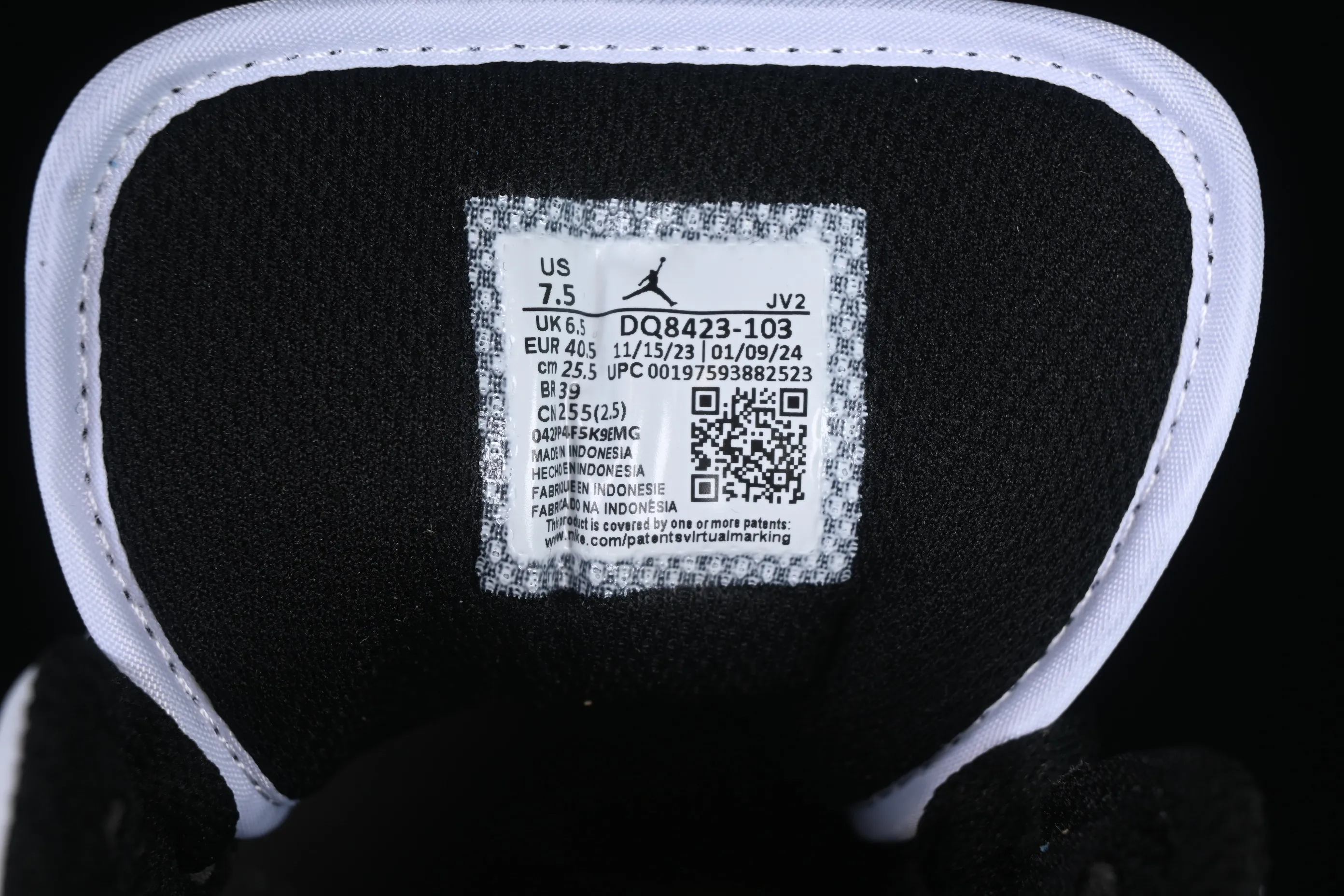 All categories Air Jordan Jordan series basketball shoes Air Jordan 1 Mid Air Jordan 1 Mid AJ1 Joe 1 black and white silver mid-top cultural and casual sneakers DQ8423-103
